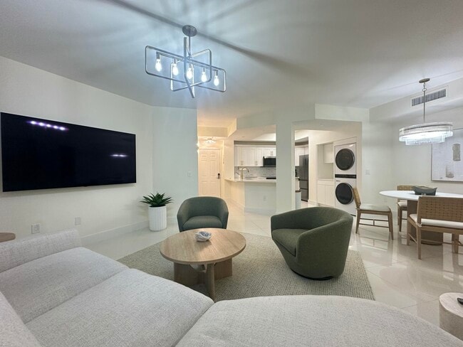 Photo - 630 S Sapodilla Ave Unidad 110