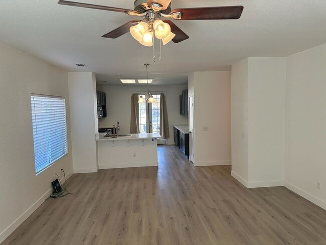 Photo - 2248 E La Vida Ave