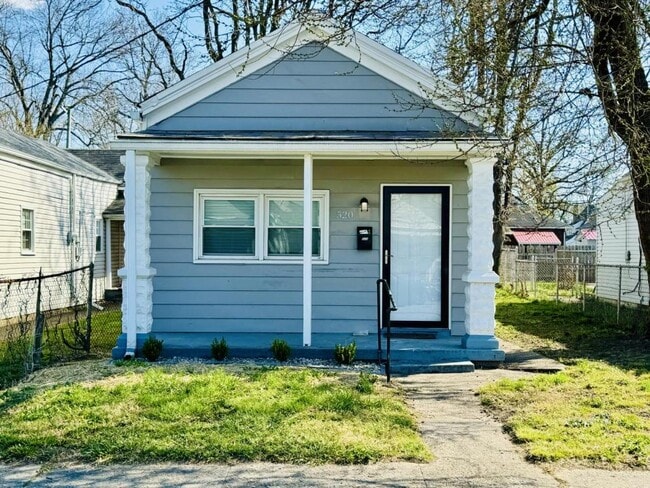 Photo - 520 Wainwright Ave