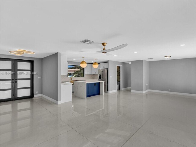 Photo - 2310 NE 48th Ct