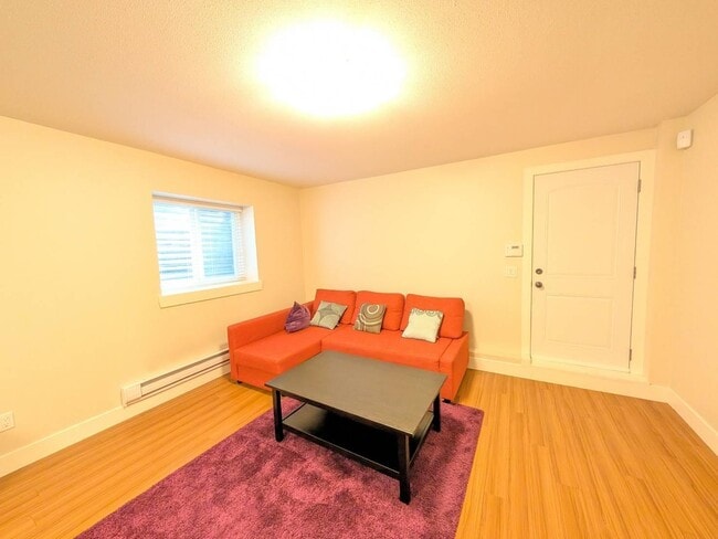 Photo - 73XX-7202 202 St.