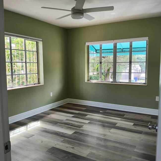 145 NW 47th St Unit A