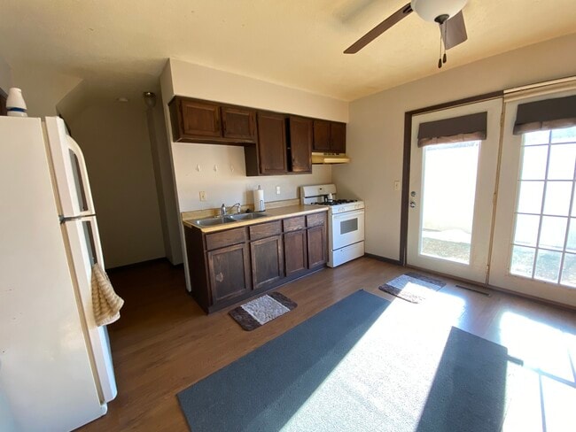 Photo - 3555 W 30th St