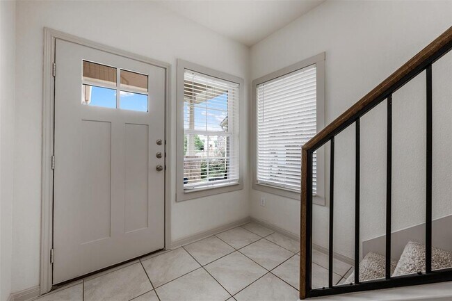 Photo - 1116 La Conterra Blvd