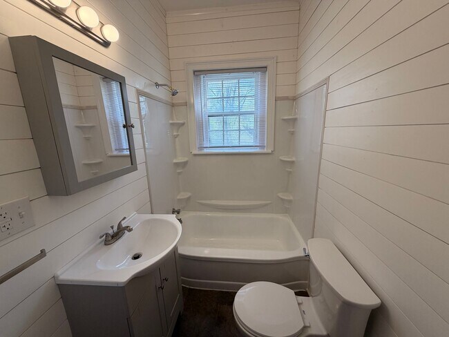 Photo - 432 E Lytle St Unidad C