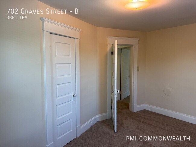 702 Graves St Unit B