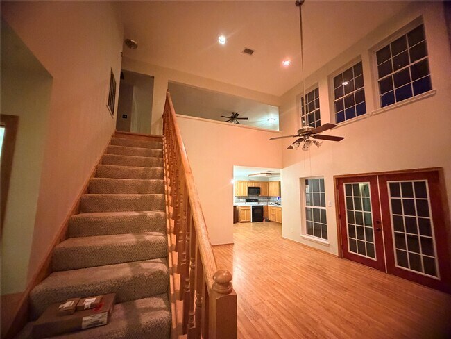 Photo - 2567 Avenue D