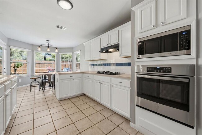 Photo - 6816 Beatty Dr