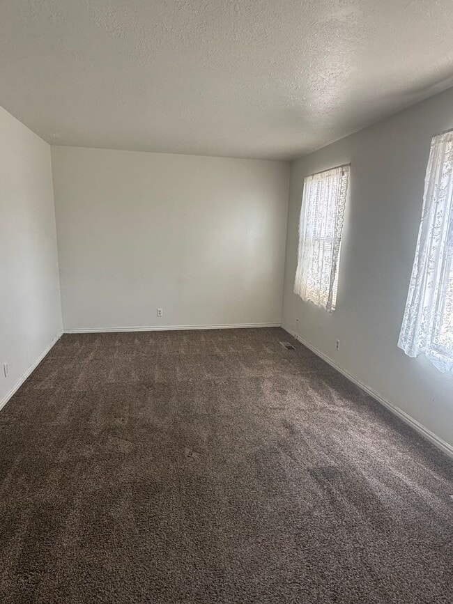 Photo - Beautiful Kaysville townhouse