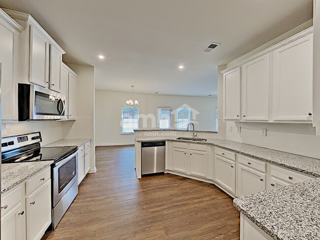 Photo - 516 Woodall Rd