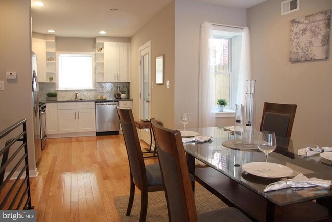 Photo - 2023 Brown St