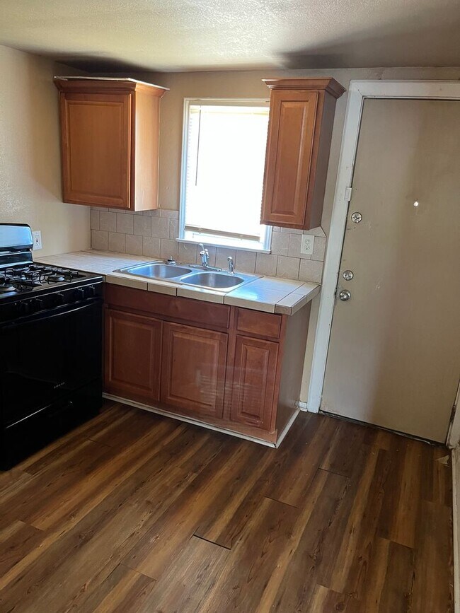 Photo - 1516 27th St Unit Rear