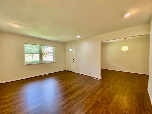 2125 Forest Oaks Dr