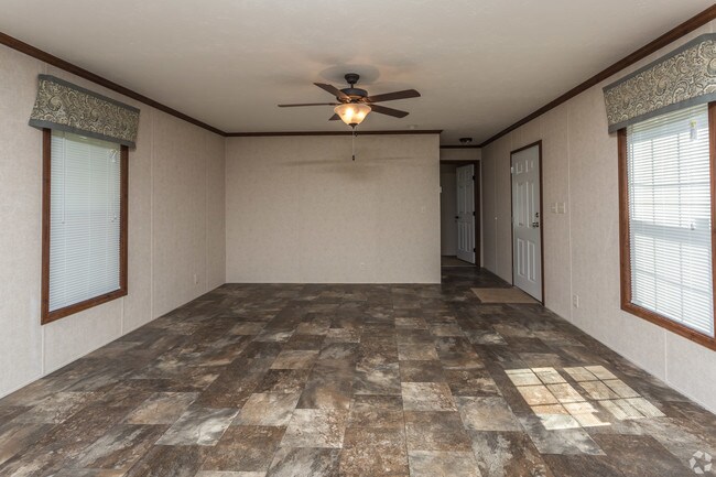 Photo - Colonial Heights