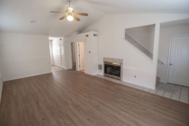 Photo - 5200-5202 Tessa Way Unit 5202 Tessa Way