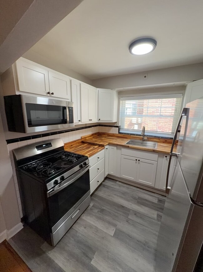 Photo - 2769 Losantiville Ave