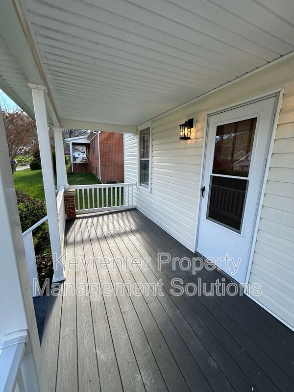 Photo - 338 Mary Gray Ln