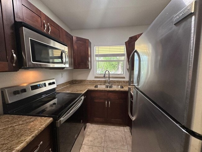 Photo - 2640 Ivy Apartments LLC