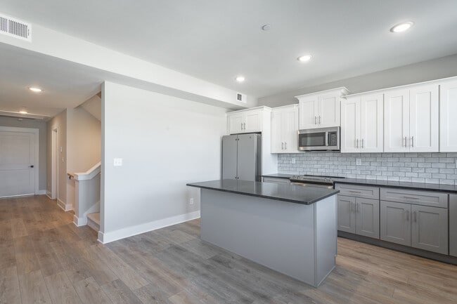 Photo - 7175 Garden Grove Way