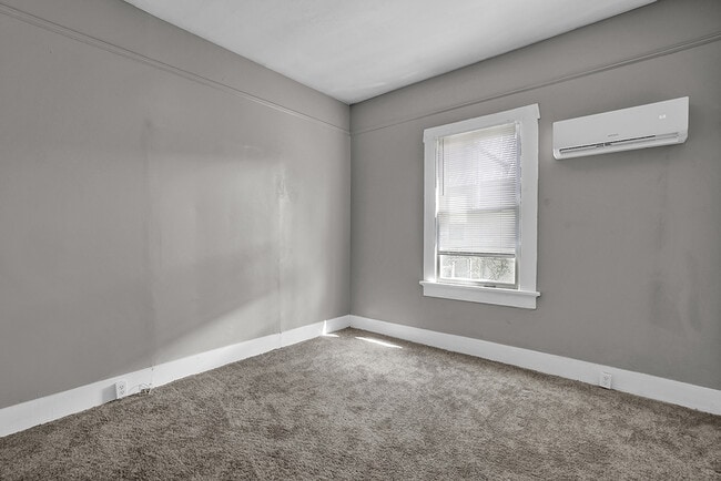 Photo - 2221 Gurnee Ave