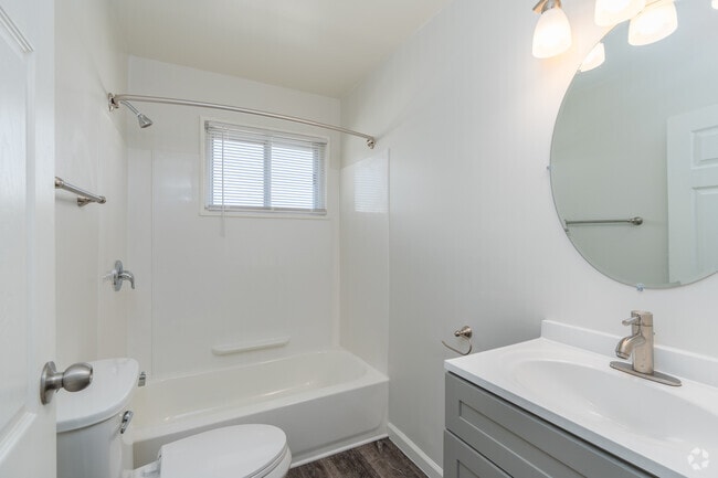 1BR, 1BA - 575SF
