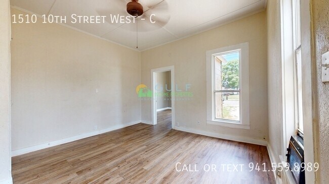 Photo - 1510 10th St W