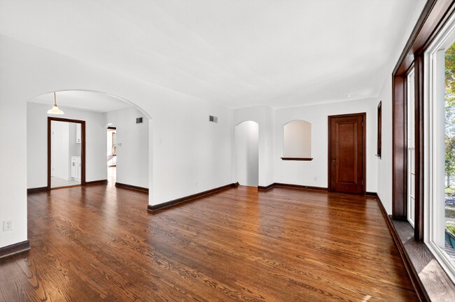 Photo - 4708 Locke Ave Unit 2F