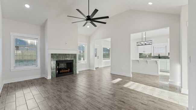 Photo - Modern 3BR Near Creekside Park