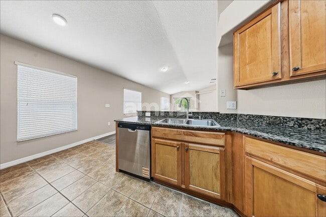 Photo - 25815 Crippen Dr