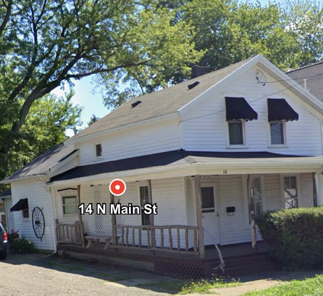 Building Photo - 14 N Main St Unit lower Rental