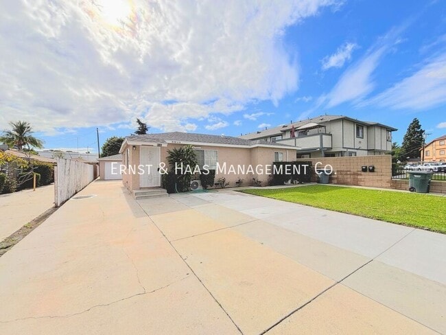 Photo - 8142 California St