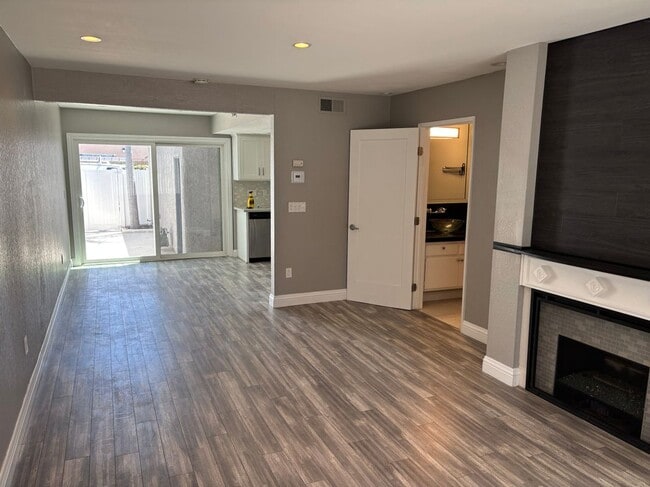 Photo - 4681 Twintree Dr Condo