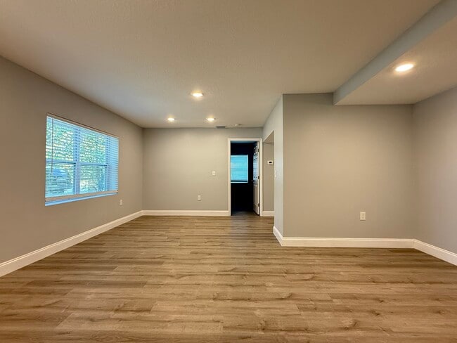 Photo - 5032 Welborn Rd