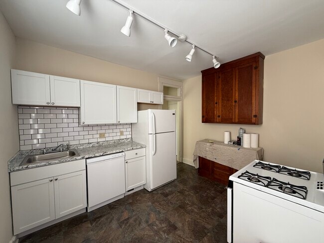 Photo - 352 Shiloh St Unit 2