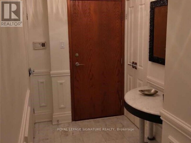 Photo - 10 Queens Quay W Unit 1810