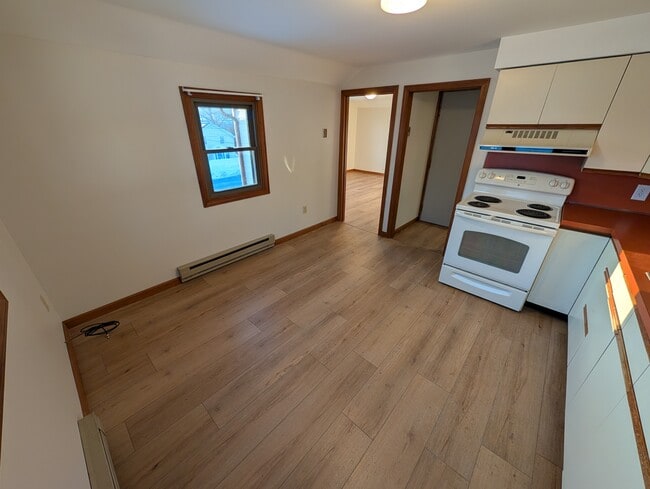 Photo - 28 Willow Plz Unit 28 Willow Street - 2nd Fl