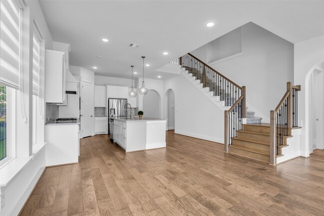 Building Photo - 16 Clearview Terrace Pl