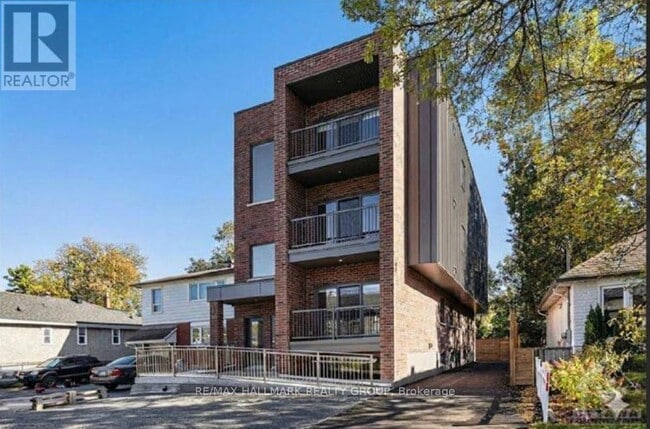 Photo - 1260 Dorchester Ave