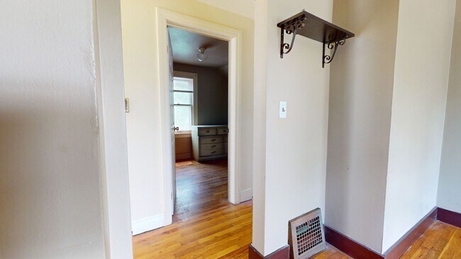11442 Jackson Ave Unit 11442 Jackson upper