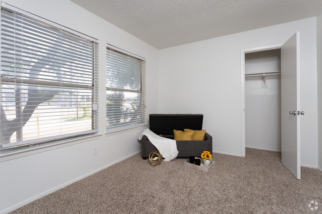 2BR,1BA - 826SF B1 - BEDROOM