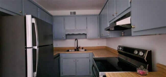 Photo - 16 S East St