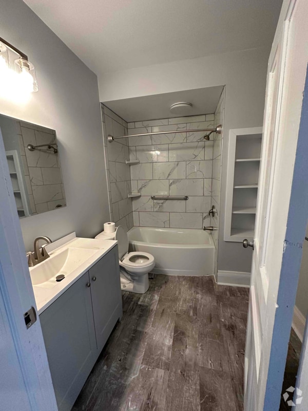 Building Photo - 307 Loucks Ave Rental