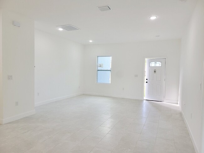 415 Tonklin Rd SW