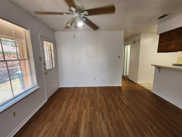 Photo - 315 N Burleson Blvd