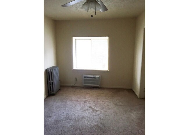 Photo - Telford 3405