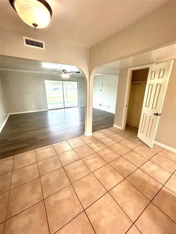 Photo - 409 S Holiday Dr