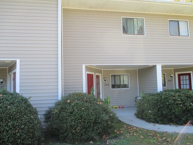 Building Photo - 1509 College Way Rental