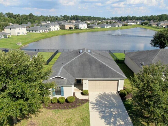 Photo - 77420 Cobblestone Dr