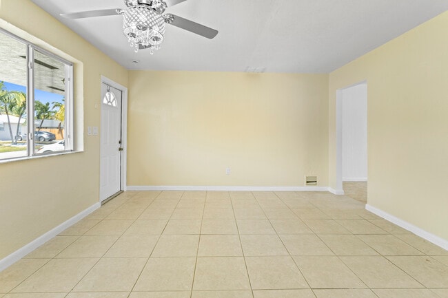 Photo - 1831 SW 97th Ter