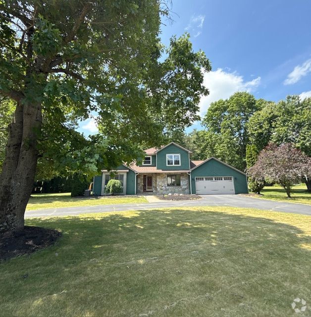 Building Photo - 9 Pheasant Walk Rental